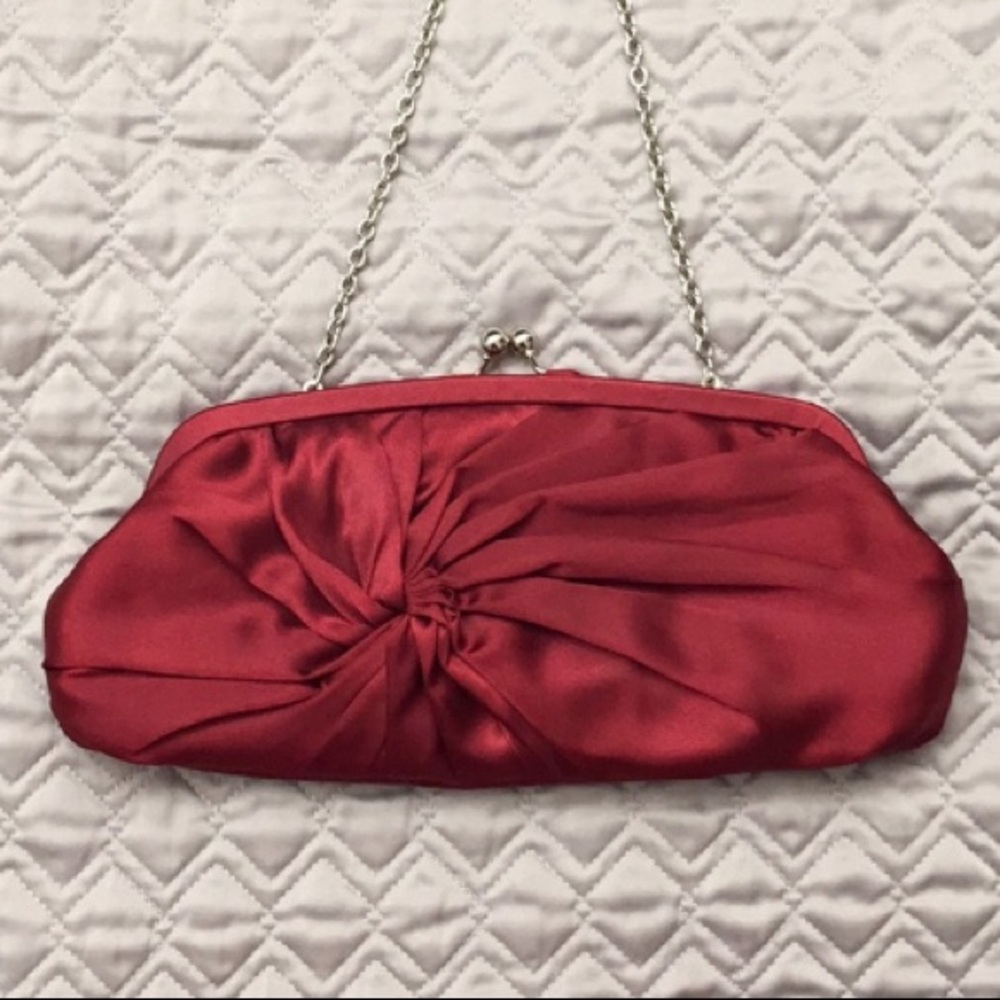 Red Clutch